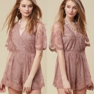 Altar’d State Bellwood Lace Romper, Rose, Size Medium